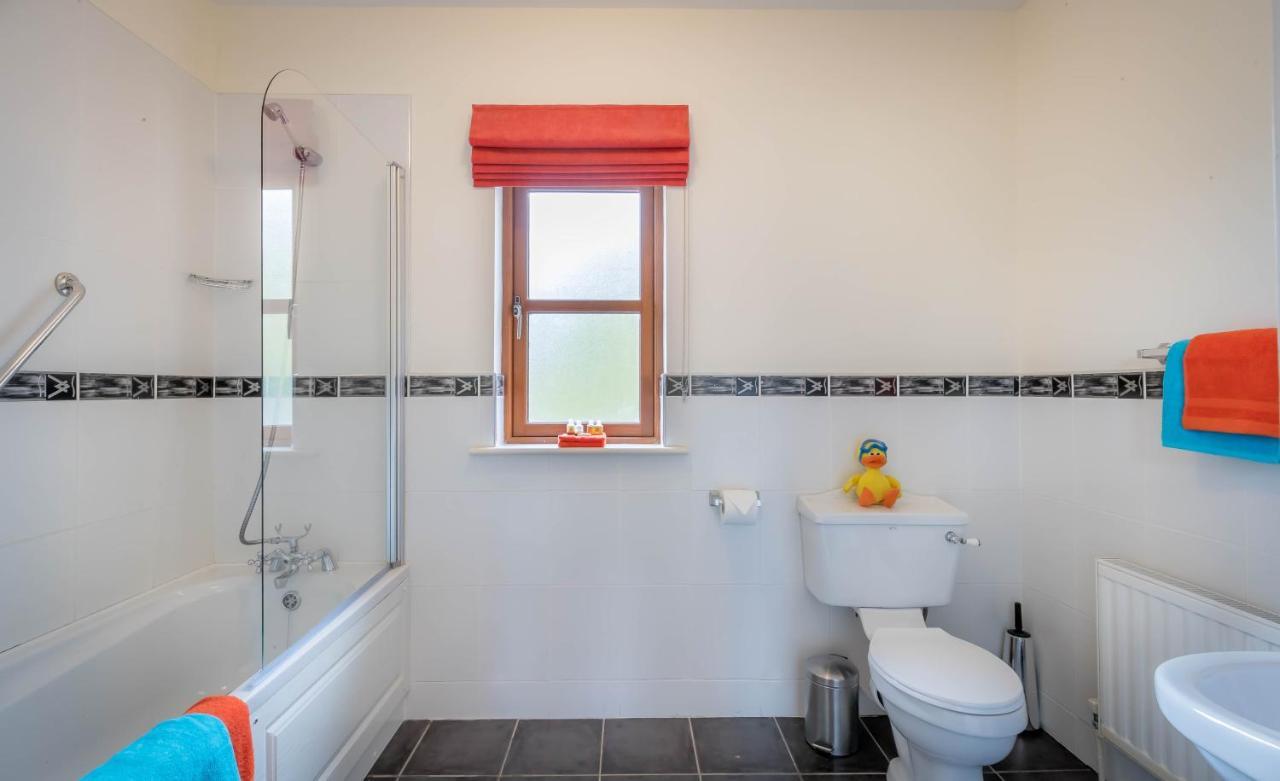 Ballyfarnon Kilronan Holiday Homes מראה חיצוני תמונה